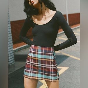 🖤 UO Plaid Notch Pelmet Mini Skirt